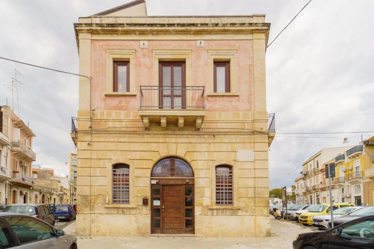 Siracusa Comfy & Central Apartment With Terrace 시라쿠사 외부 사진